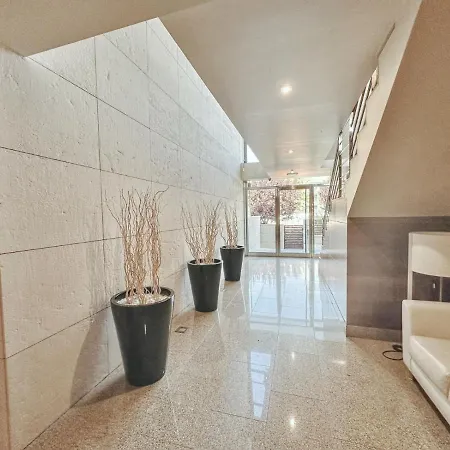 Decanelas דירה *